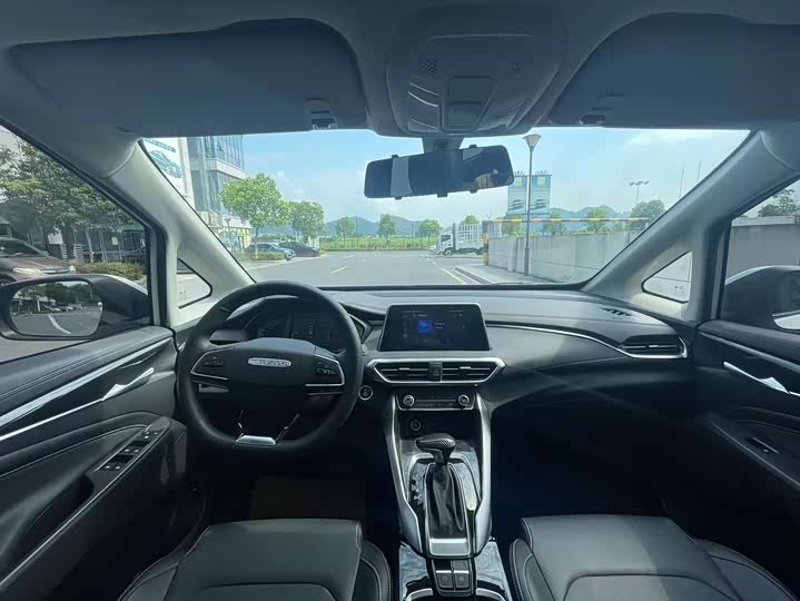 Фото 10 - Maxus G50