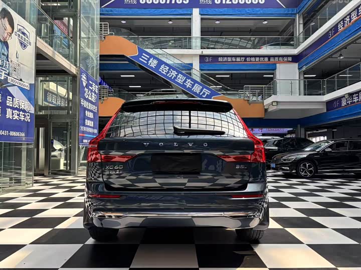 Фото 16 - Volvo XC60