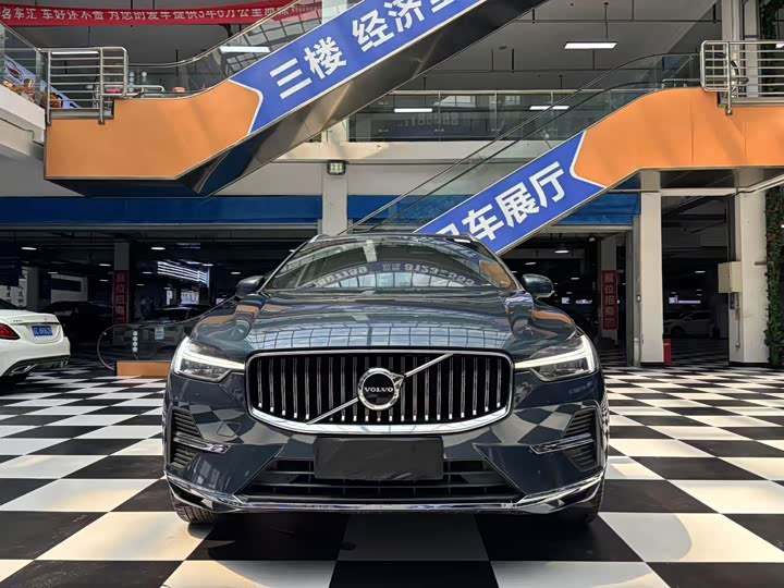 Фото 2 - Volvo XC60