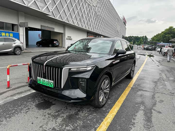 Фото 1 - Hongqi E-HS9