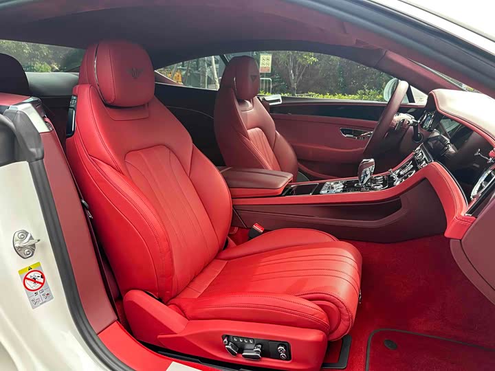 Фото 33 - Bentley Continental GT