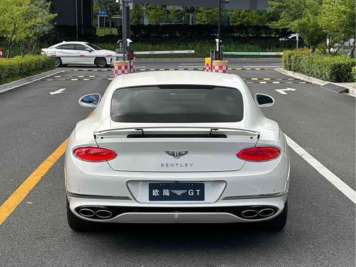 Фото 41 - Bentley Continental GT