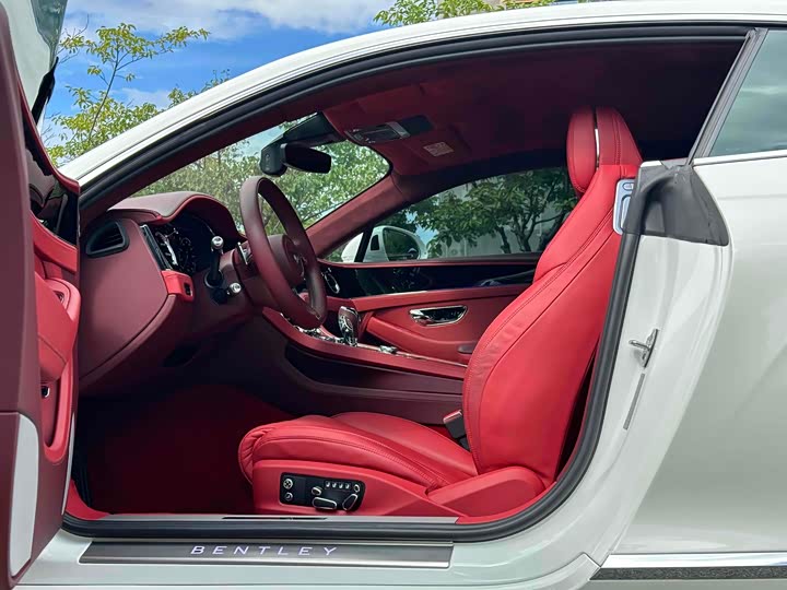 Фото 45 - Bentley Continental GT