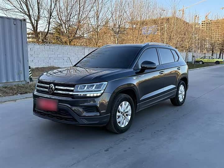 Фото 1 - Volkswagen Tharu