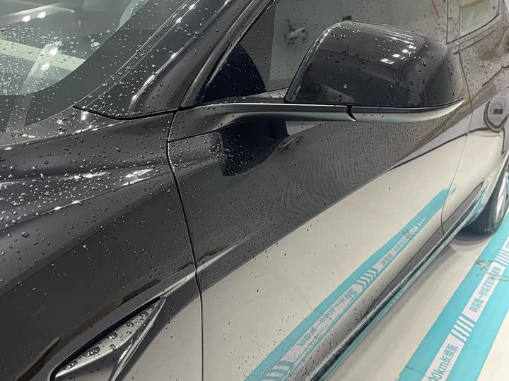 Фото 11 - Tesla Model 3