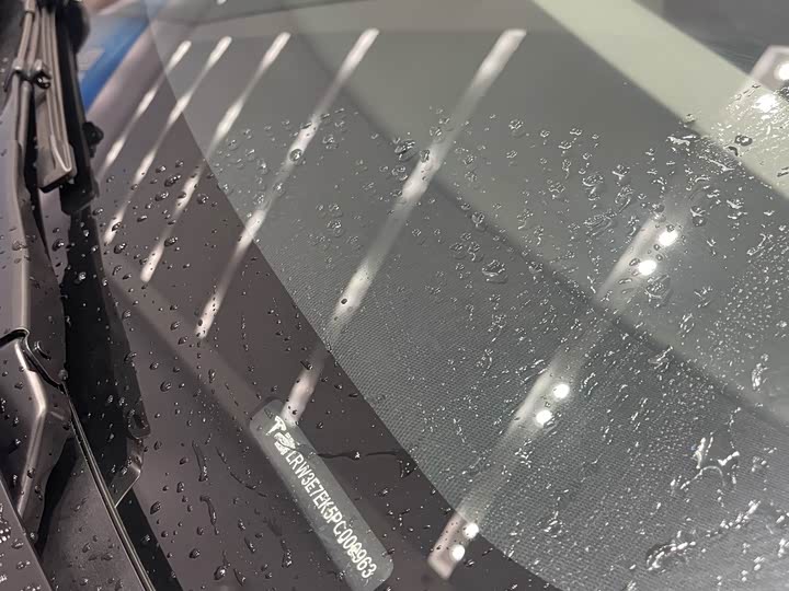 Фото 12 - Tesla Model 3