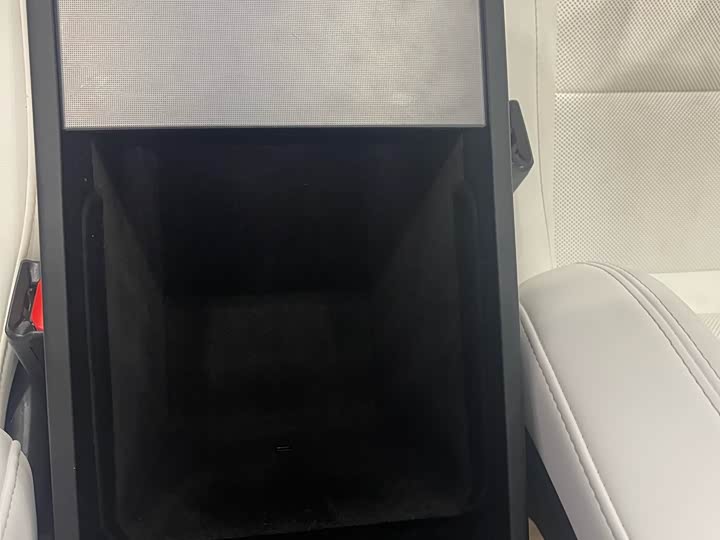 Фото 21 - Tesla Model 3