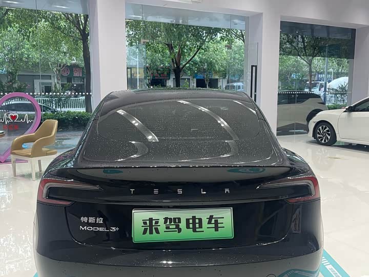 Фото 7 - Tesla Model 3