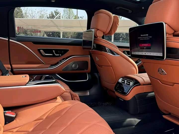 Фото 3 - Mercedes-Benz Maybach S-Class