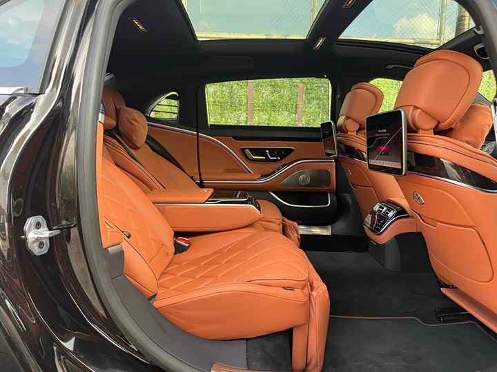 Фото 14 - Mercedes-Benz Maybach S-Class