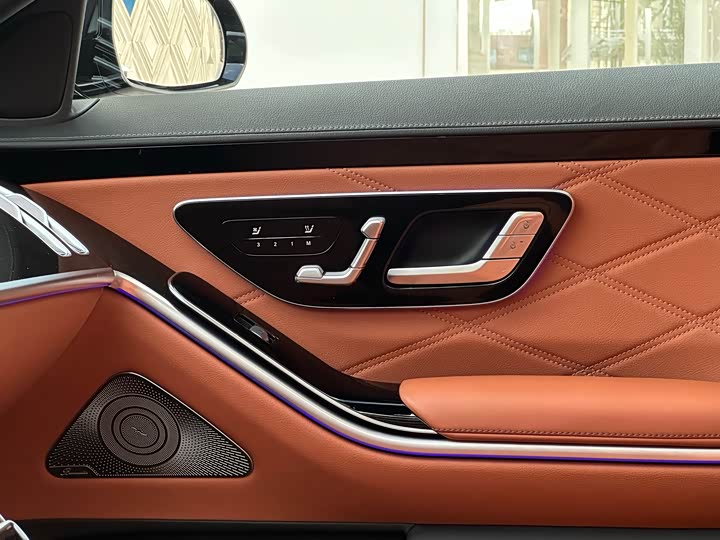 Фото 28 - Mercedes-Benz Maybach S-Class