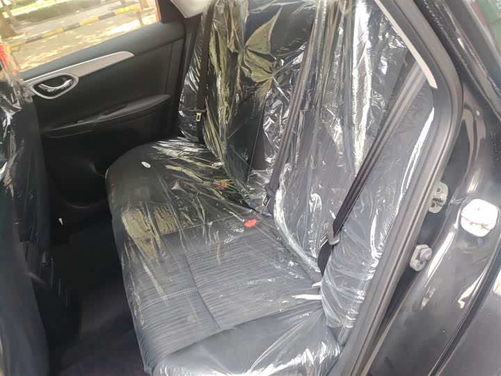 Фото 17 - Nissan Sylphy