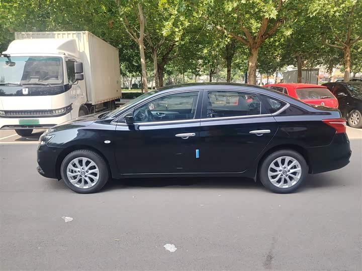 Фото 5 - Nissan Sylphy