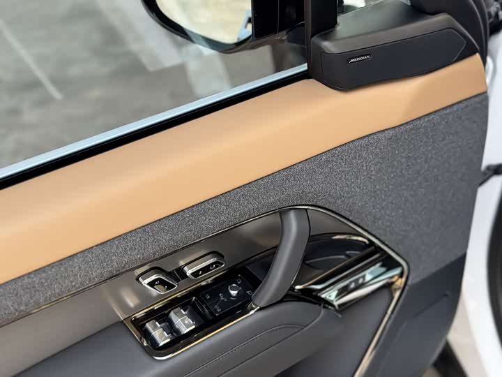 Фото 18 - Land Rover Range Rover Sport