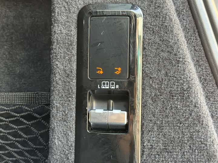 Фото 23 - Land Rover Range Rover Sport