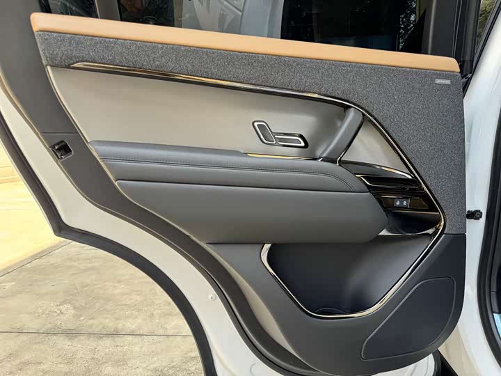 Фото 26 - Land Rover Range Rover Sport