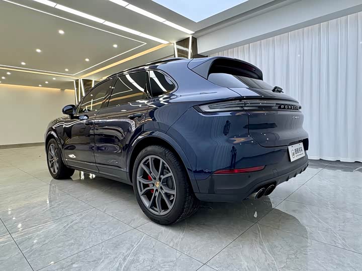 Фото 13 - Porsche Cayenne