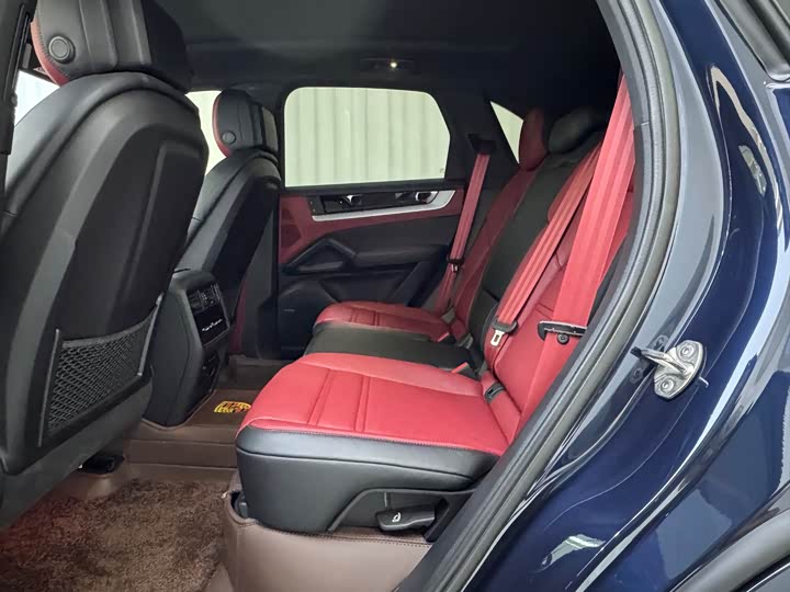 Фото 7 - Porsche Cayenne