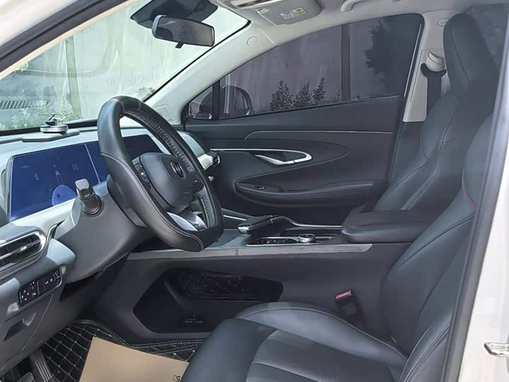 Фото 12 - Changan UNI-T