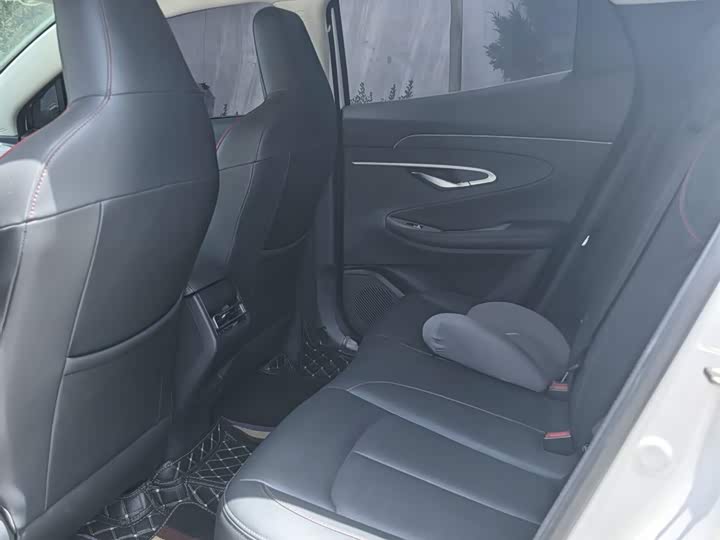 Фото 13 - Changan UNI-T