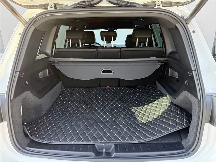 Фото 13 - Mercedes-Benz GLB-Class