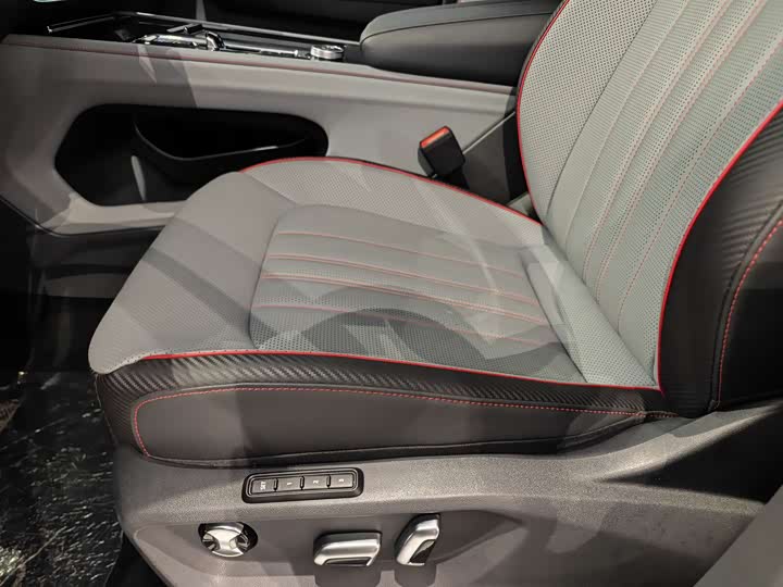 Фото 10 - Volkswagen Teramont X