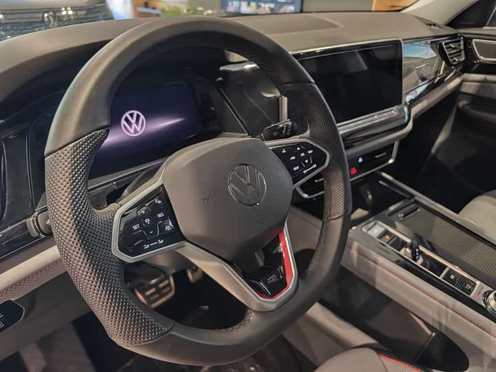 Фото 12 - Volkswagen Teramont X