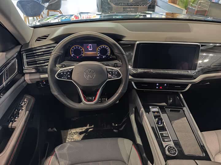 Фото 13 - Volkswagen Teramont X