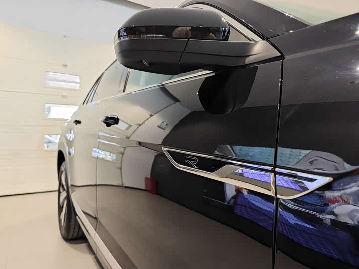 Фото 23 - Volkswagen Teramont X