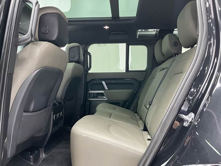 Фото 13 - Land Rover Defender