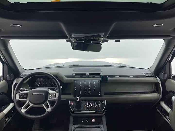 Фото 15 - Land Rover Defender