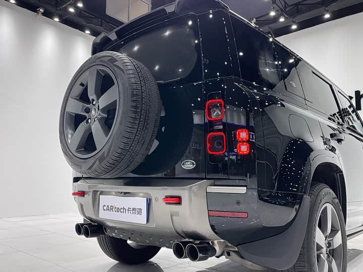 Фото 17 - Land Rover Defender