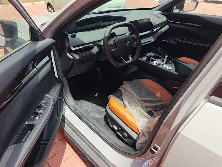 Фото 15 - Changan UNI-V