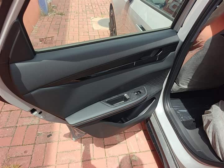 Фото 29 - Changan UNI-V