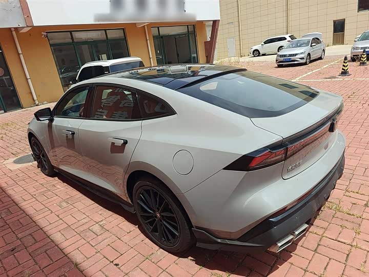 Фото 5 - Changan UNI-V