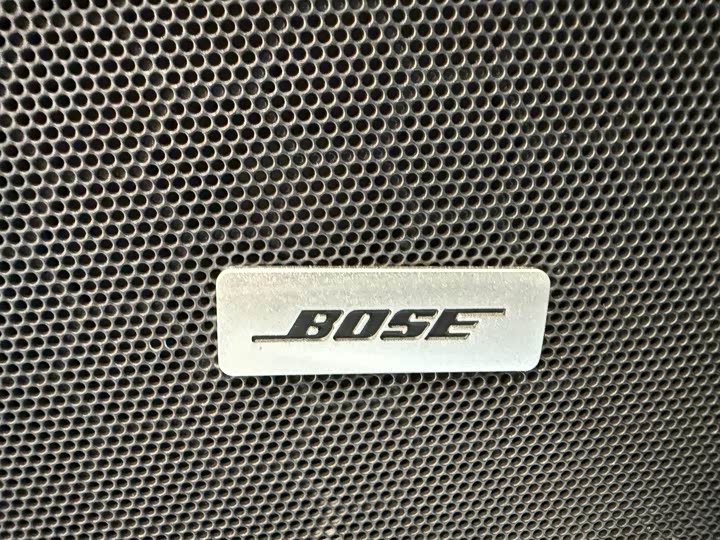 Фото 12 - Cadillac XT5