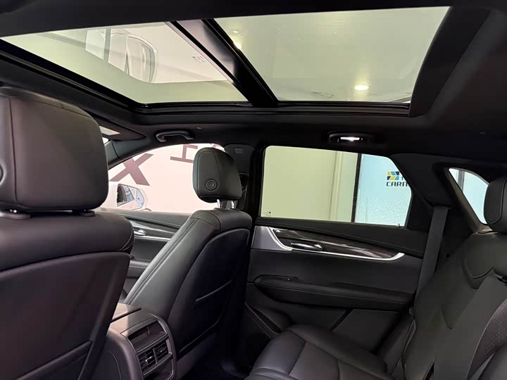 Фото 20 - Cadillac XT5