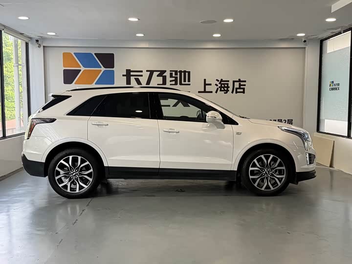 Фото 4 - Cadillac XT5