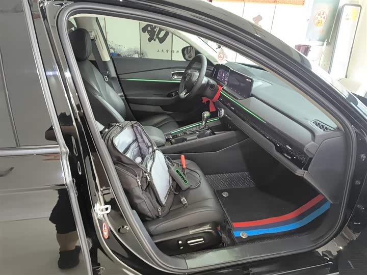 Фото 25 - Honda Accord