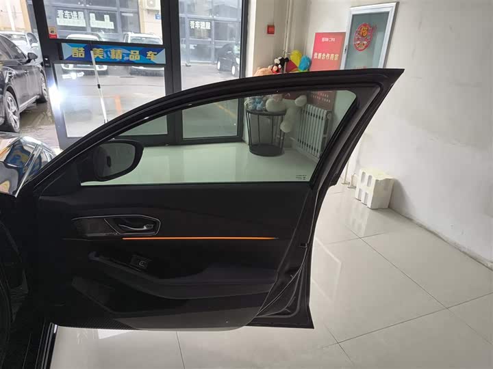 Фото 26 - Honda Accord