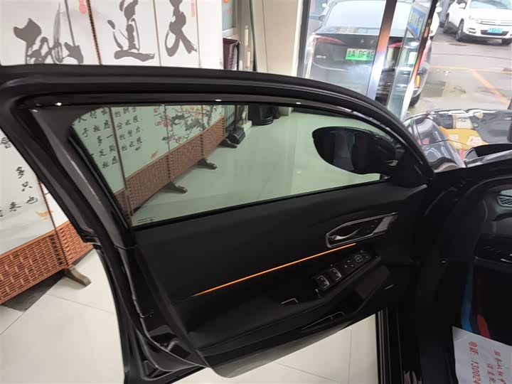 Фото 28 - Honda Accord