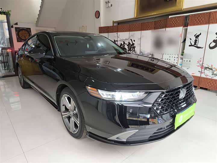 Фото 4 - Honda Accord