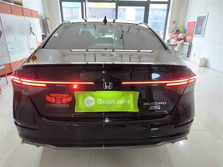 Фото 6 - Honda Accord