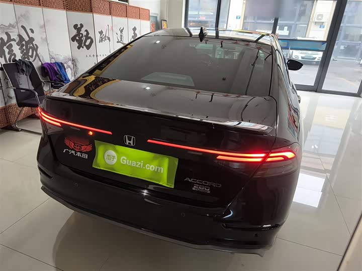 Фото 7 - Honda Accord