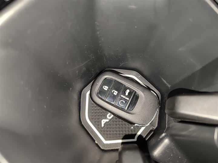 Фото 9 - Honda Accord