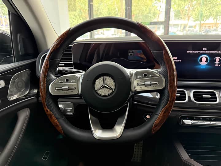 Фото 13 - Mercedes-Benz GLS-Class