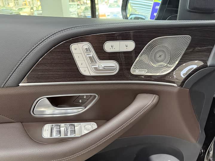 Фото 17 - Mercedes-Benz GLS-Class