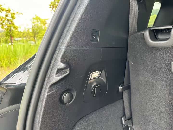 Фото 21 - Jeep Grand Commander