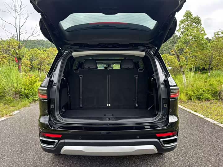 Фото 22 - Jeep Grand Commander