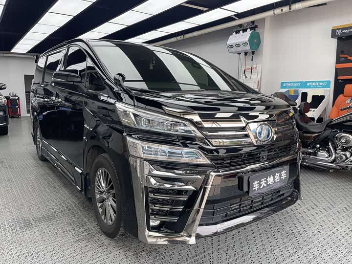 Фото 1 - Toyota Vellfire
